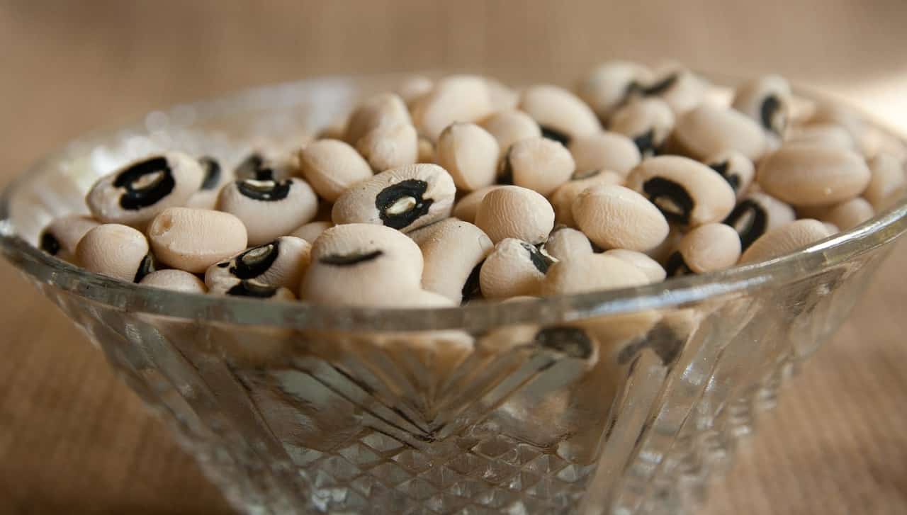 Kidney Bean and Walnut Balls
