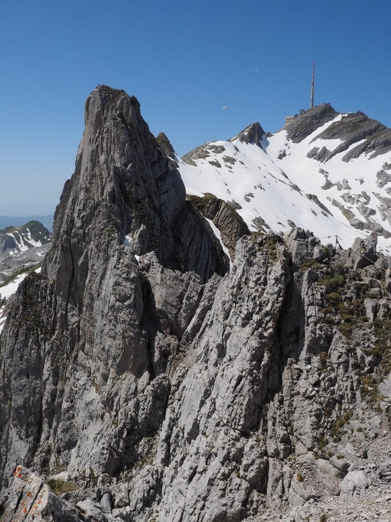 High ground above the treeline