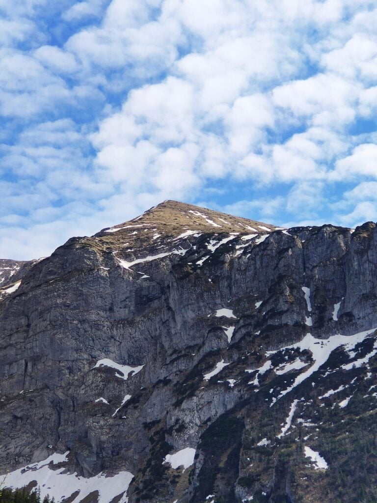 High ground above the treeline