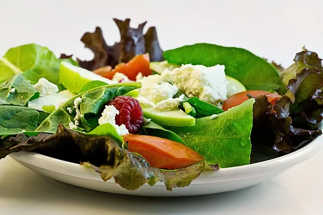 Leaky Gut Symptoms: 12 Signs of Damage