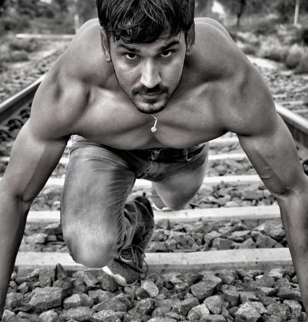 chest, arm, thigh, training, fitness, fit, athlete, body, gym, muscle,