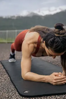 Focused athlete pausing in training representing the discipline to rest and