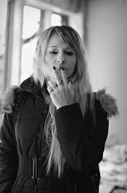 smokes, cigarettes, tobacco smoke, smoking, pernicious habits, delayed,