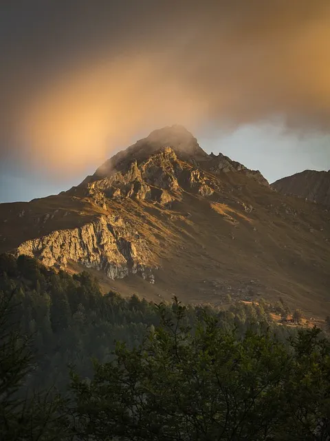 Alpine landscape representing the discipline to embrace discomfort and