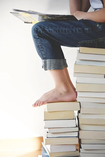books, feet, legs, person, reading, study, learning, sitting, knowledge,
