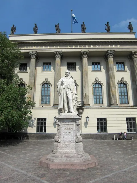 University lecture hall — the environment where Peterson's discipline system was forged and tested