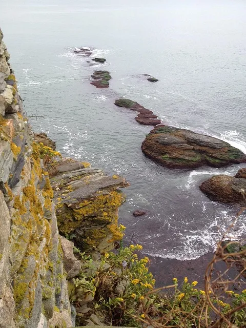 Clifftop perspective representing the long view of disciplined deep work