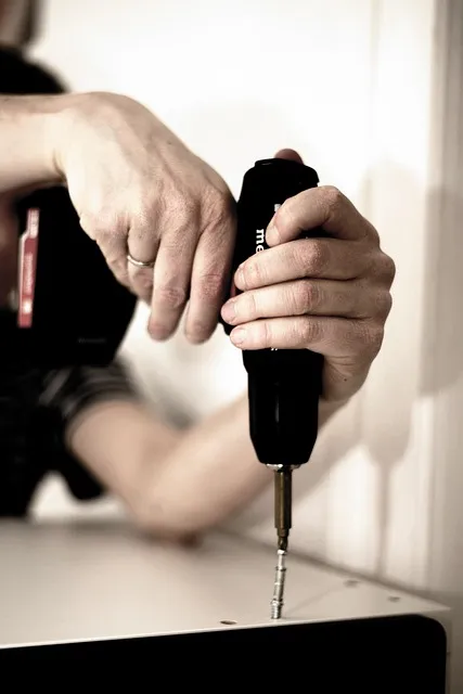 Building and crafting with tools