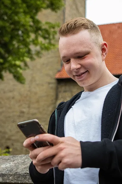 The Signal-to-Noise Protocol — social media phone scroll