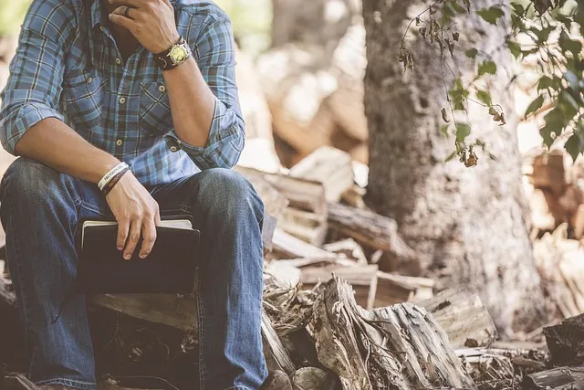 Attachment Theory and Stoic Parenting: The Essential Integration
