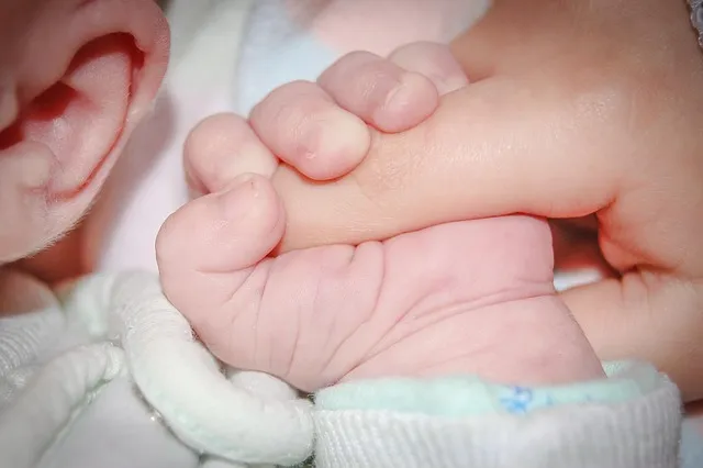 baby, hand, hold, infant, holding, tiny, child, tenderness, closeup, baby,