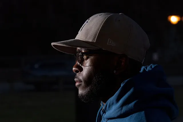 portrait, man, basecamp cap, dark, side profile, portrait, portrait,