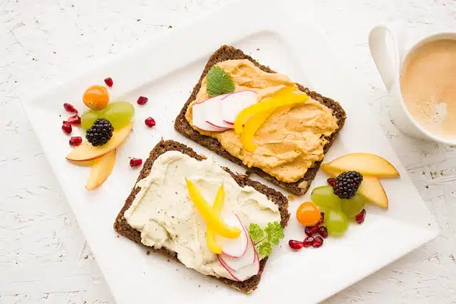 breakfast, healthy, hummus, spread, whole wheat bread, whole wheat, vegan,
