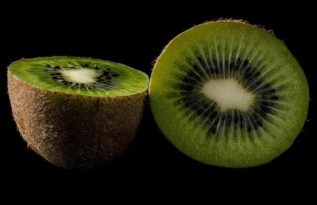 kiwi, fruit, fresh, slice, vitamins, healthy, eating, freshness, tropical,