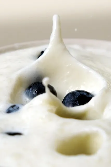 blueberry, yogurt, splash, berry, fruit, kefir, food, meal, breakfast,