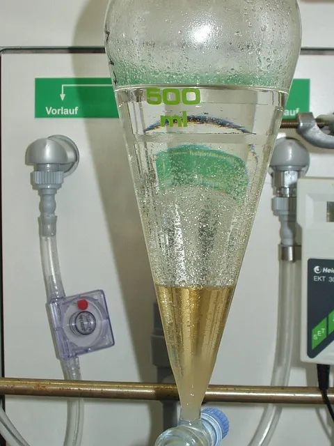 separating funnel, extract, extraction, chemistry, laboratory, piston,