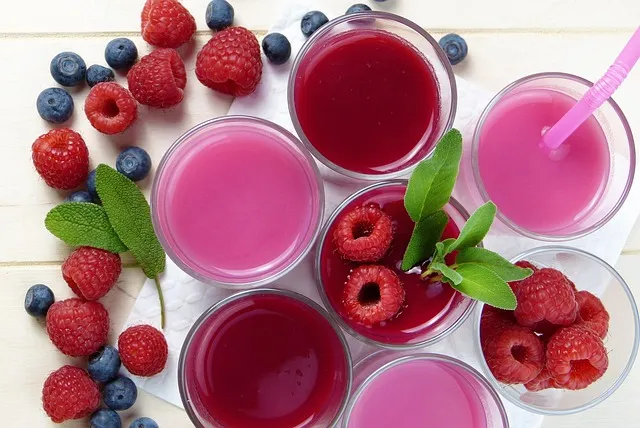 smoothies, berries, nutrition, raspberry, blueberry, juice, detox, fructose,