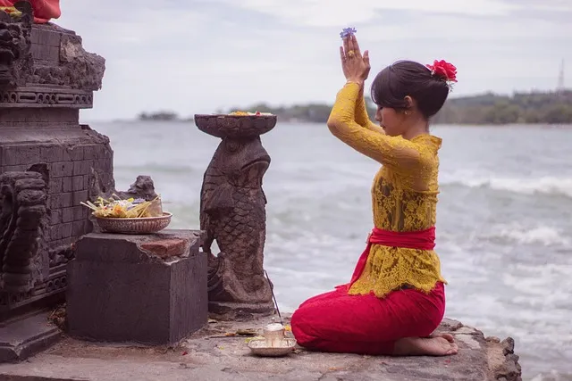 woman, rituals, tradition, bali, indonesia, hindu, culture, custom, lombok,