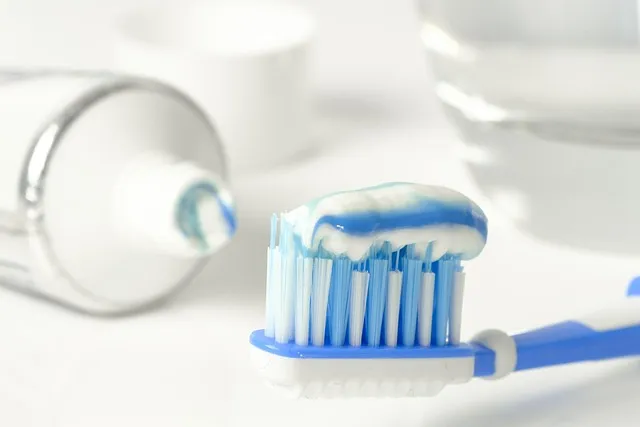 toothpaste, toothbrush, brush teeth, hygiene, to clean, clean, poison, tube,