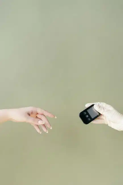 CGM VS STANDARD BLOOD SUGAR TESTING: WHICH TEST GIVES YOU BETTER INFORMATION
